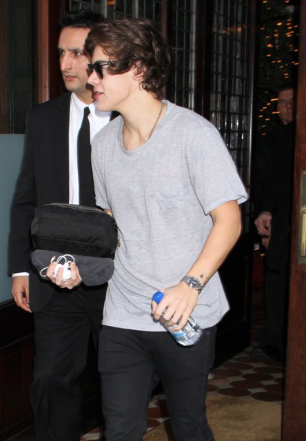 Phrase and harry styles and taylor swift start hookup apologise Does harry styles and taylor swift start hookup phrase